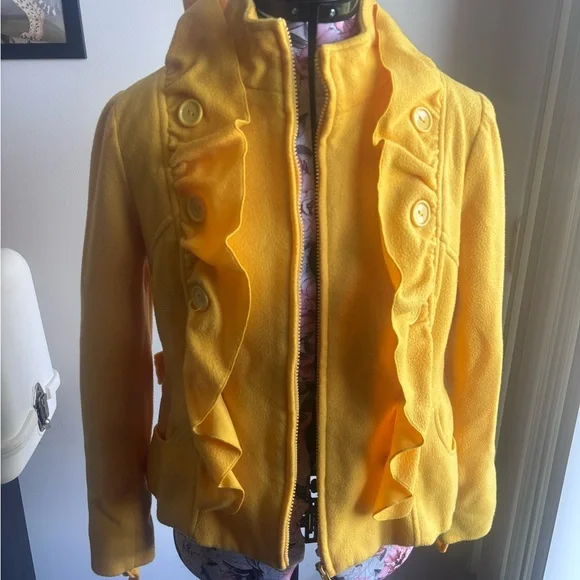 Yellow Ruffled Jacket - Picture 3 of 8